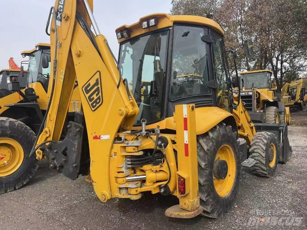 JCB 3CX Utovarivači na kotačima