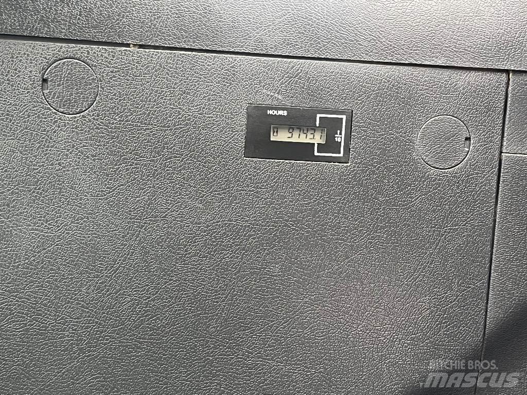Hyundai HW140 Bageri na kotačima