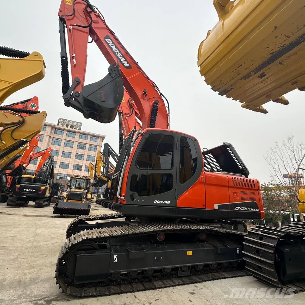Doosan DX225LC-9C Bageri gusjeničari