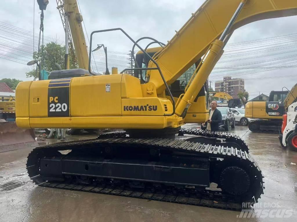 Komatsu PC 220-7 Bageri gusjeničari