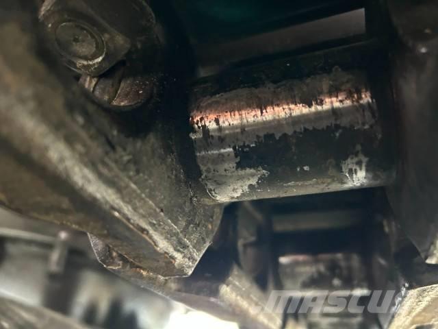 Hitachi ZX 135 US-6 Bageri gusjeničari