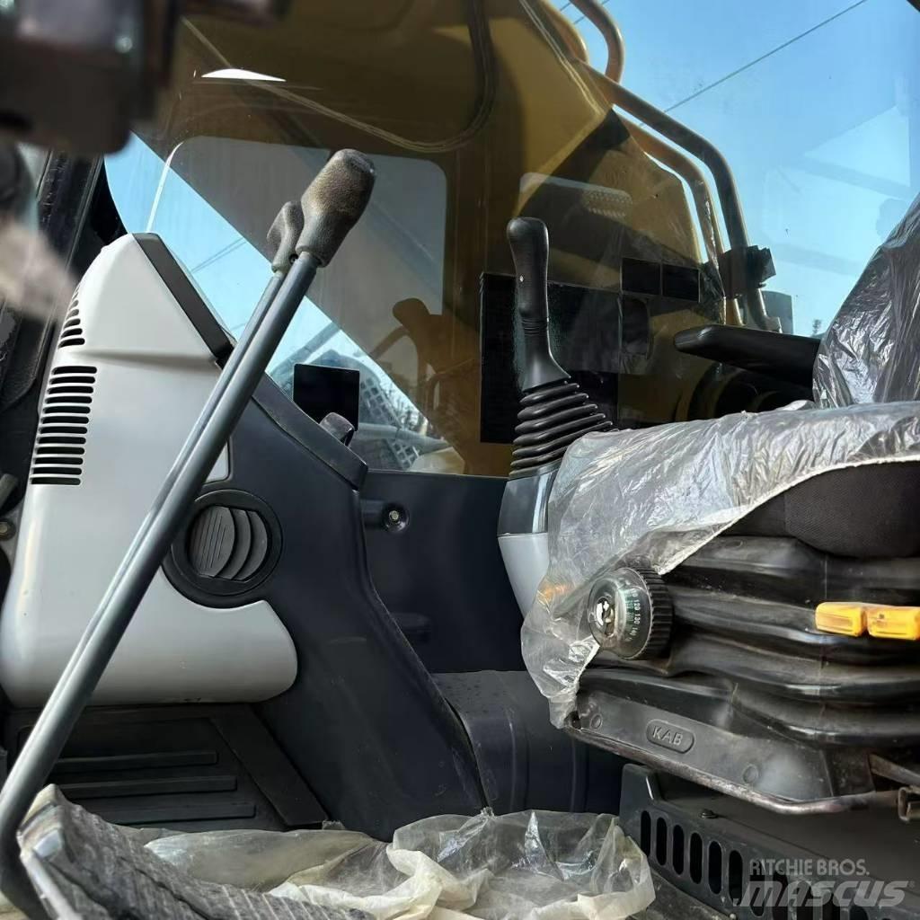 Komatsu 450 Bageri gusjeničari