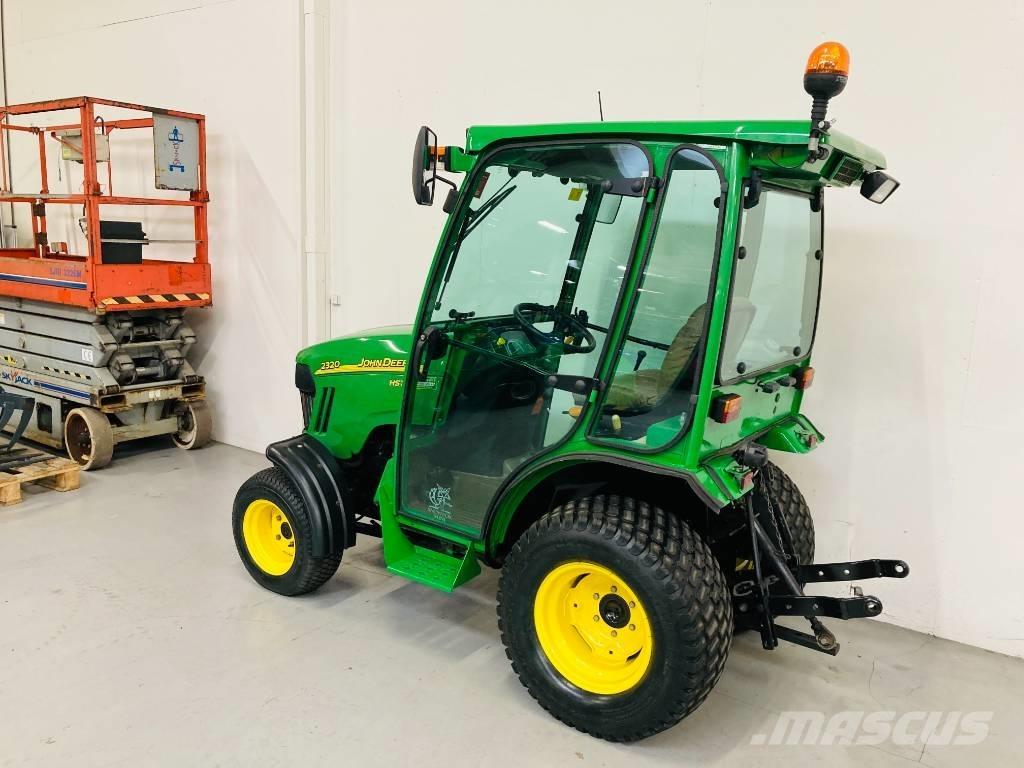 John Deere 2320 Kompaktni (mali) traktori