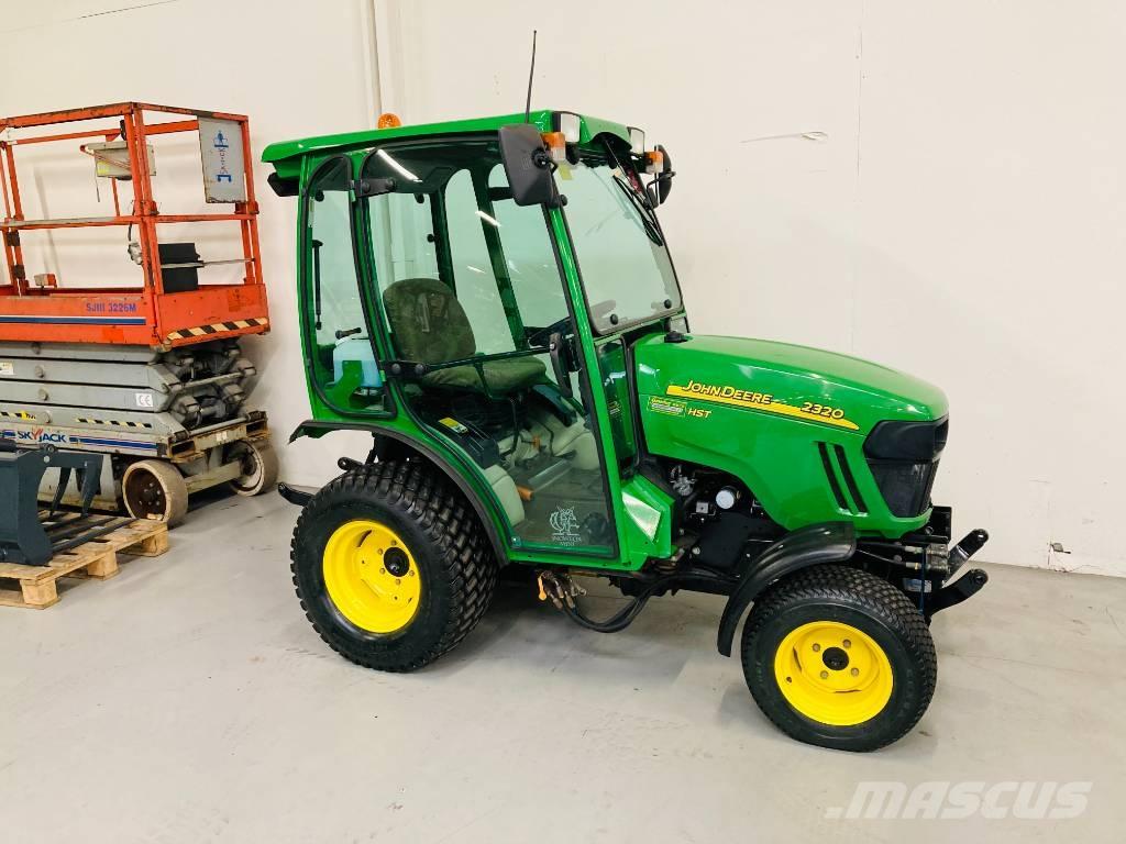 John Deere 2320 Kompaktni (mali) traktori