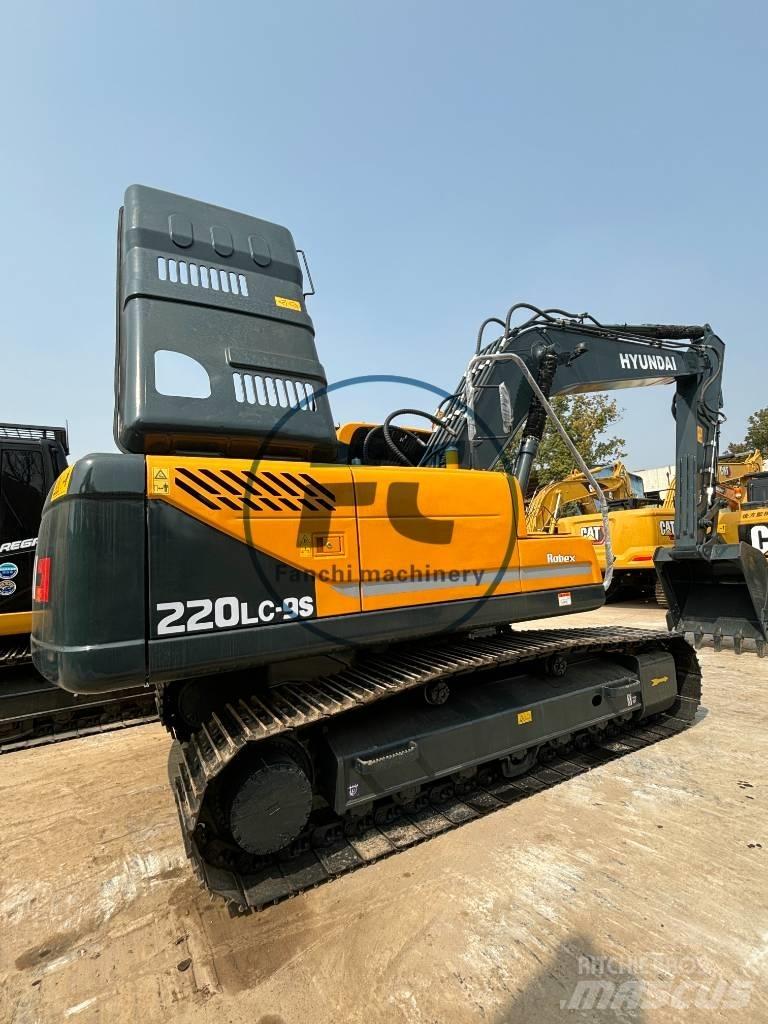 Hyundai 220 LC Bageri gusjeničari