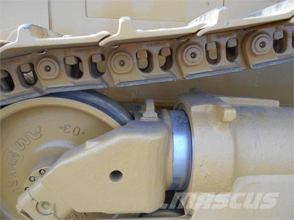 CAT D 7 H Buldožeri gusjeničari