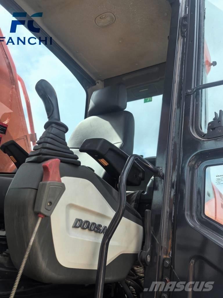 Doosan DX 360 LC Bageri gusjeničari