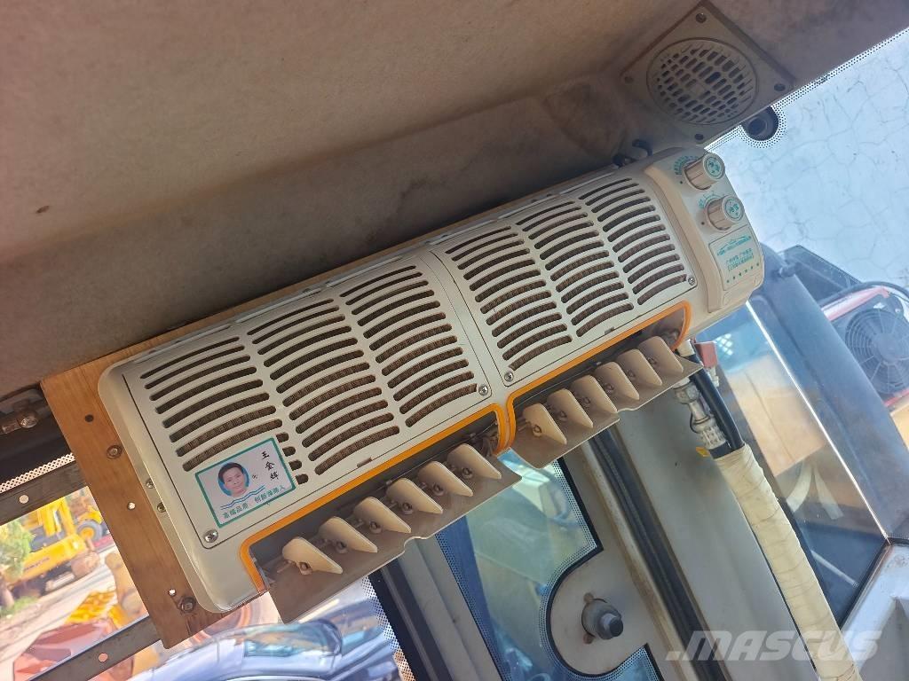 XCMG XS 203 J Bageri gusjeničari