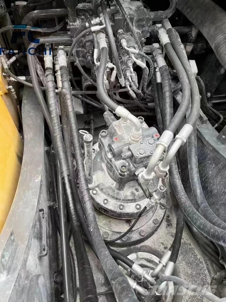 Volvo EC 240 B LC Bageri gusjeničari