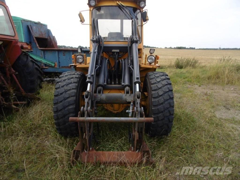 Volvo BM 4200 Utovarivači na kotačima