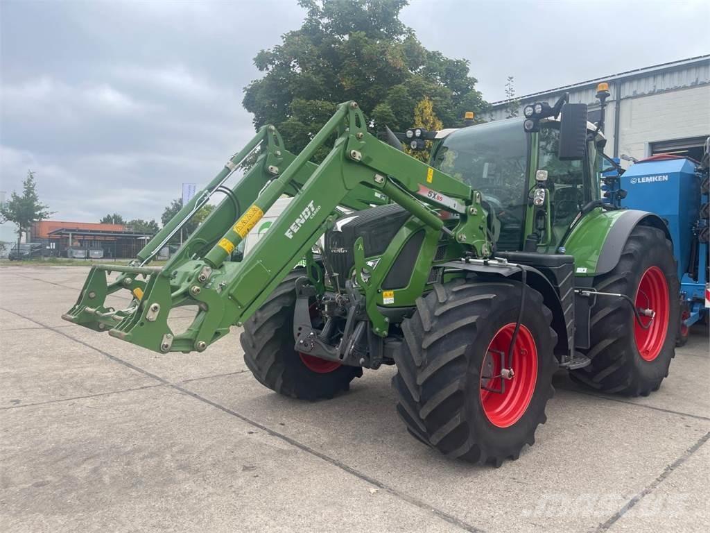 Fendt 724 Vario Traktori