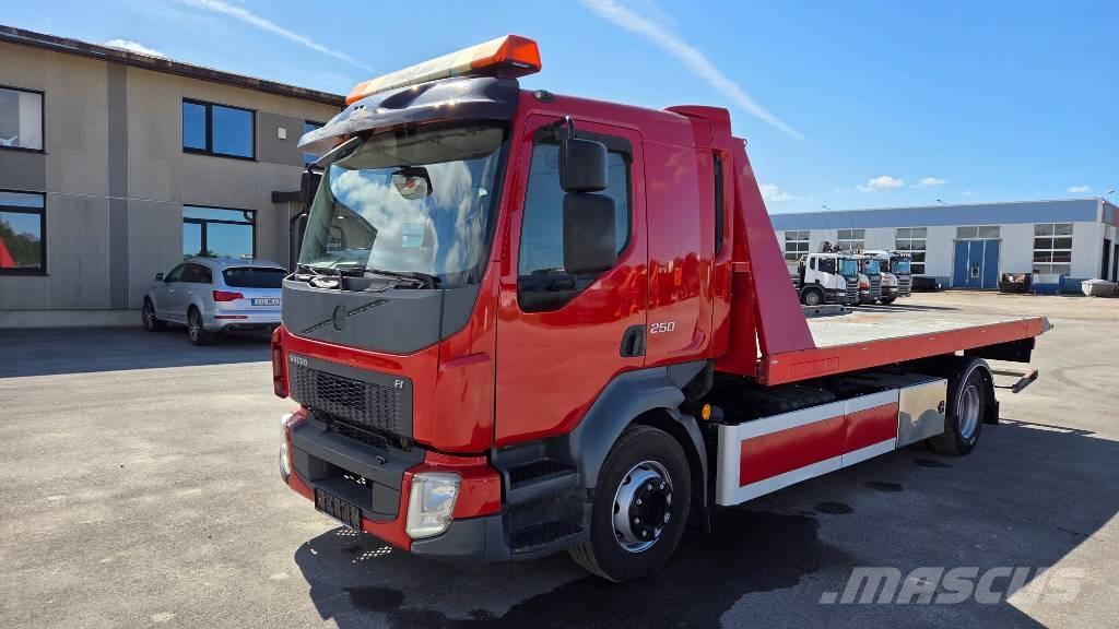 Volvo FL 250 4X2 Kamioni s ravnim pločom / vitlom