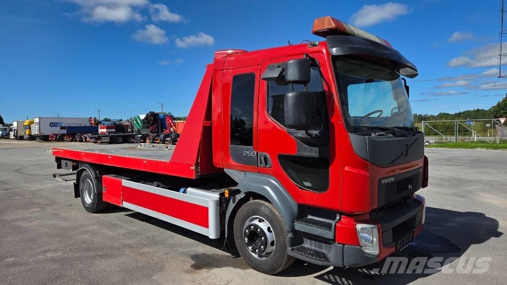 Volvo FL 250 4X2 Kamioni s ravnim pločom / vitlom