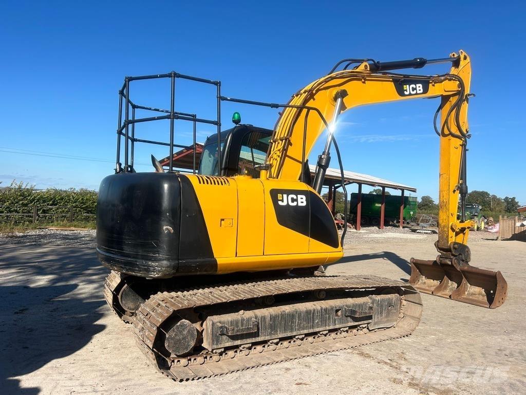 JCB JS 130 LC Bageri gusjeničari