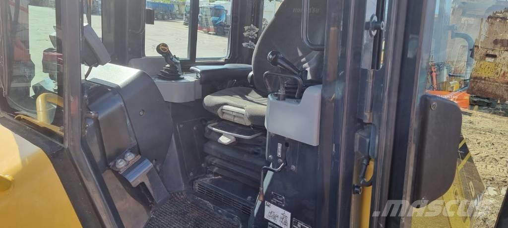 Komatsu D 51 PX-22 Buldožeri gusjeničari