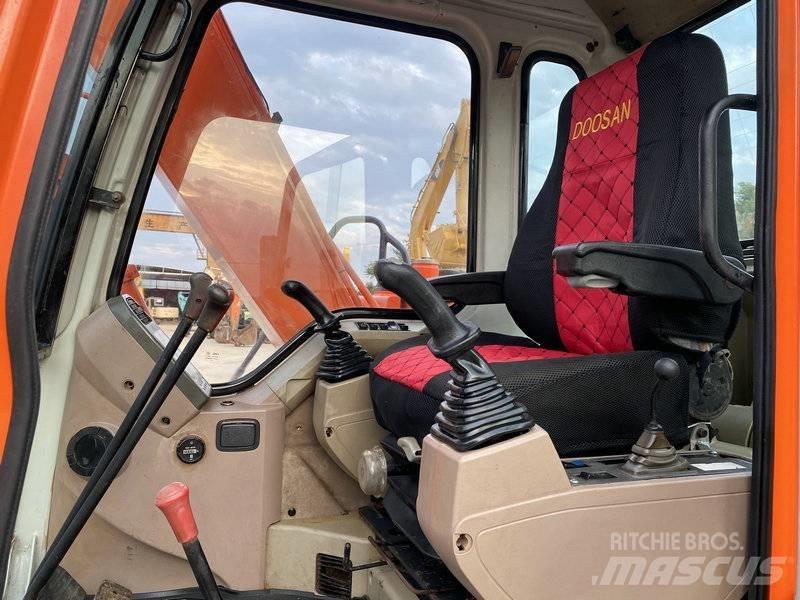 Doosan DH80G Bageri gusjeničari