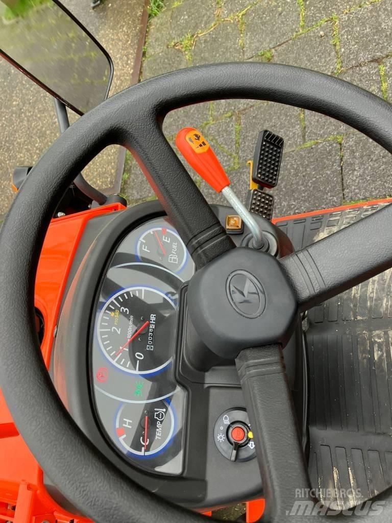 Kubota B1-240 Traktori