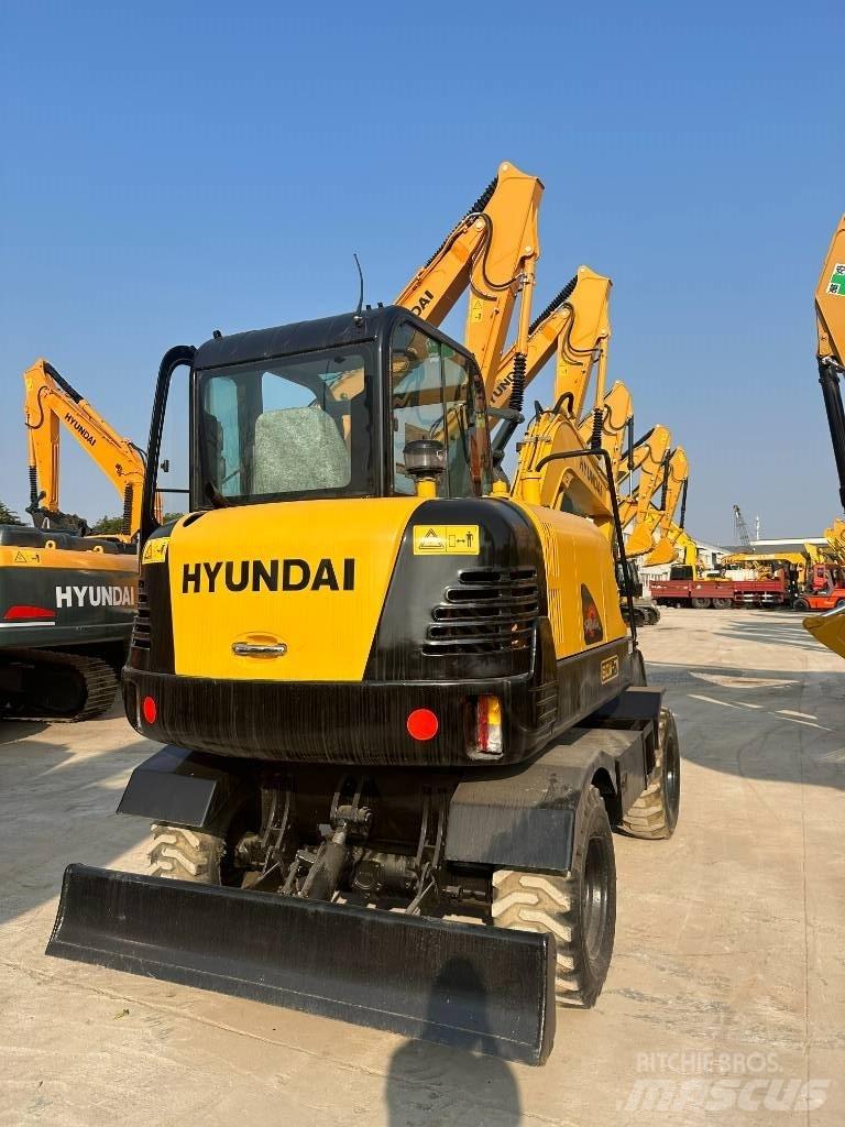 Hyundai Hyundai60W-7 Bageri na kotačima