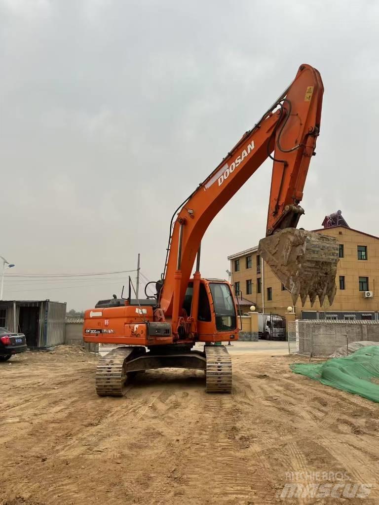 Doosan DX300LCA Bageri gusjeničari