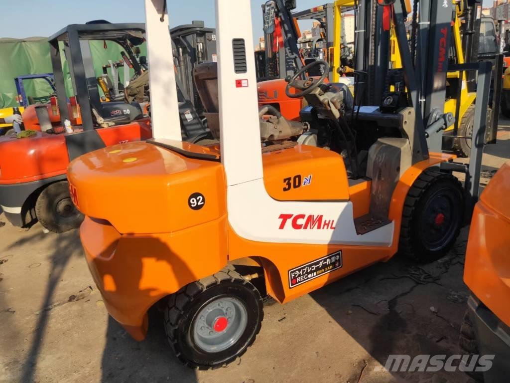 TCM FD30 Dizelski viličari