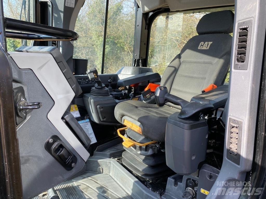 CAT D 6 Buldožeri gusjeničari