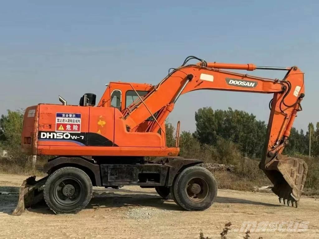 Doosan DH150W Bageri na kotačima
