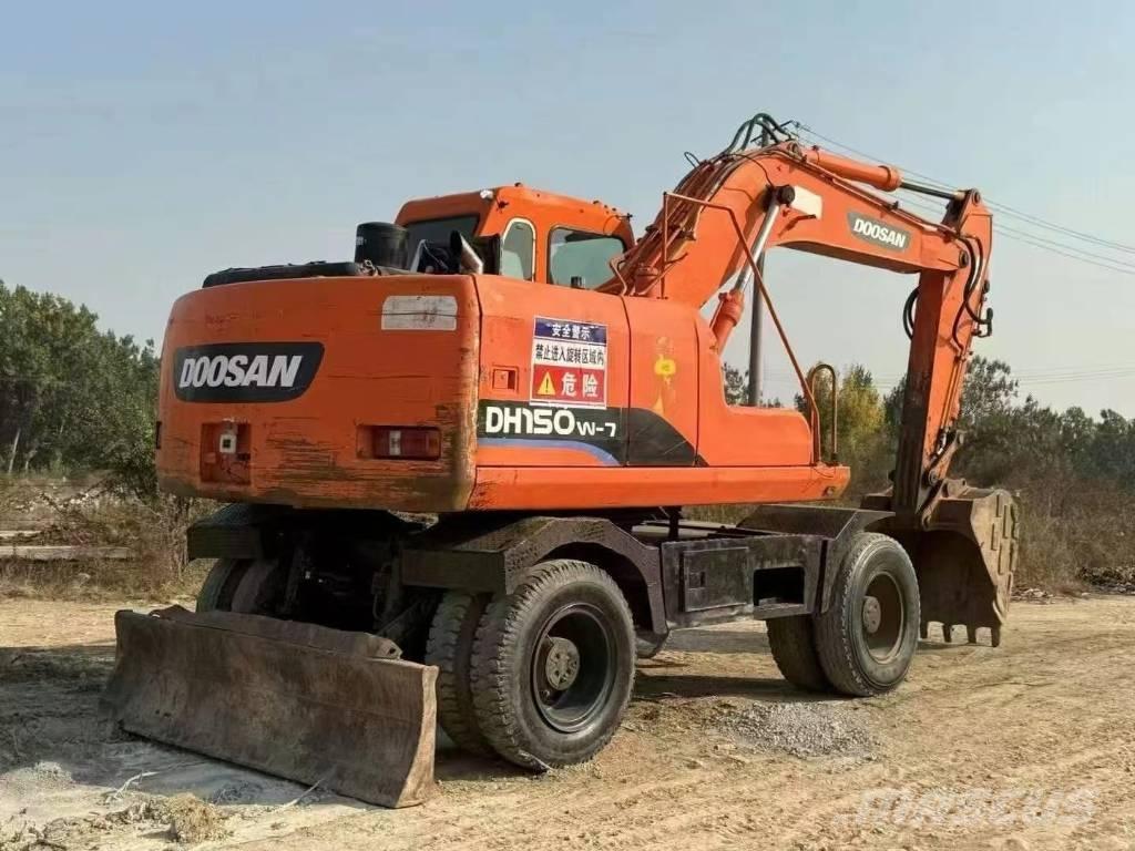 Doosan DH150W Bageri na kotačima