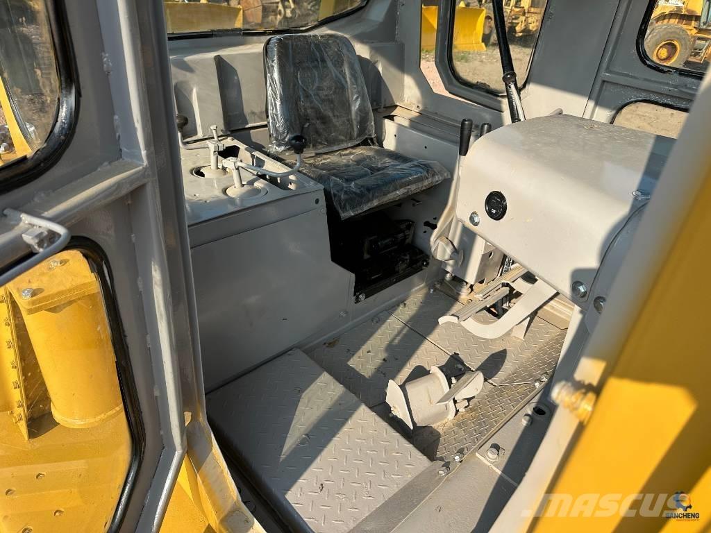 CAT D7G Buldožeri gusjeničari