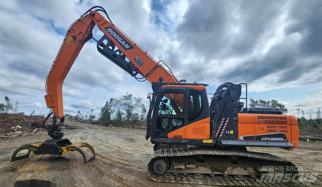 Doosan DX 225 LC-5 Bageri gusjeničari