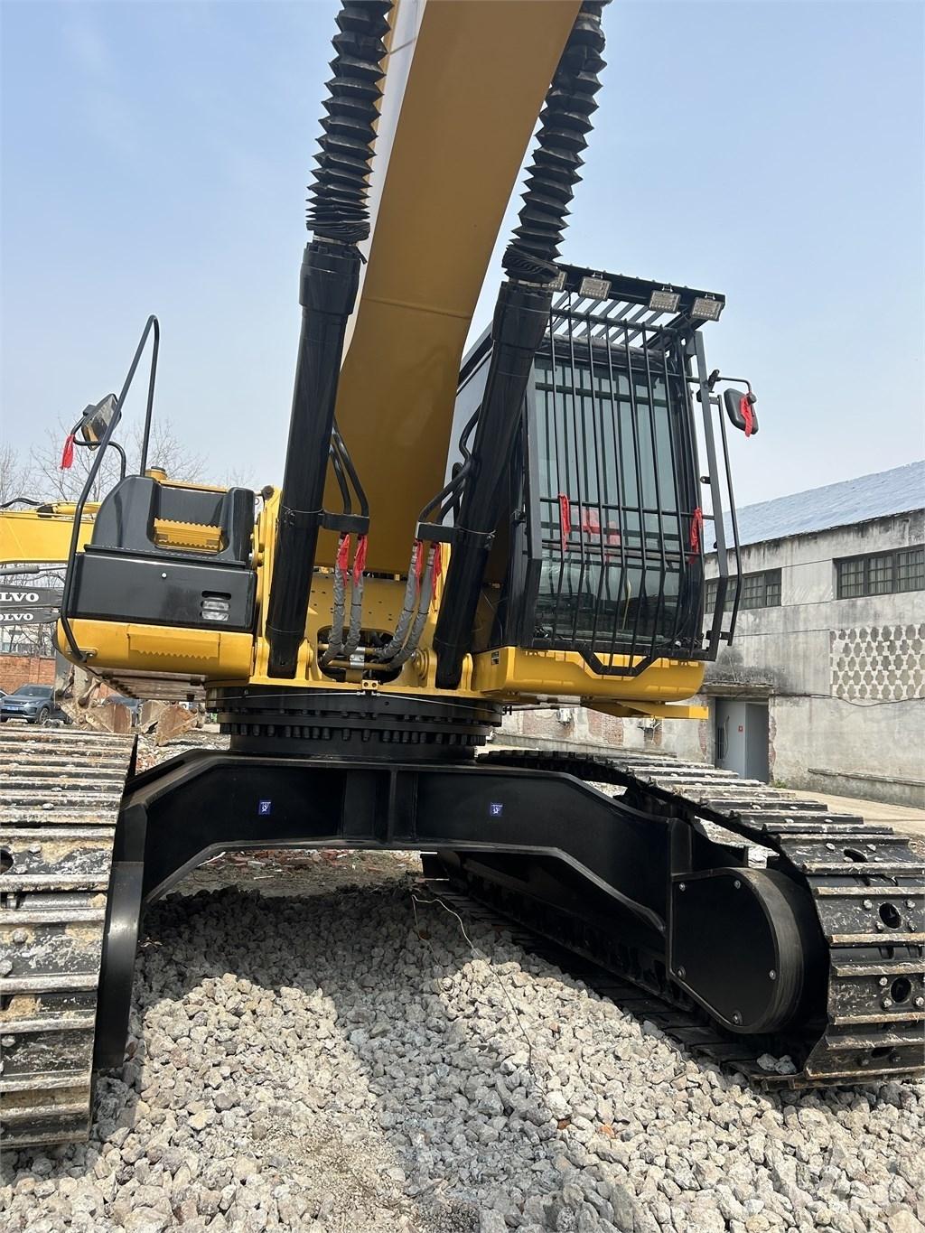 CAT 340 Bageri gusjeničari