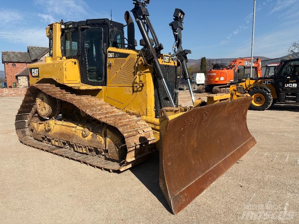 CAT D 6 T LGP VPAT Buldožeri gusjeničari