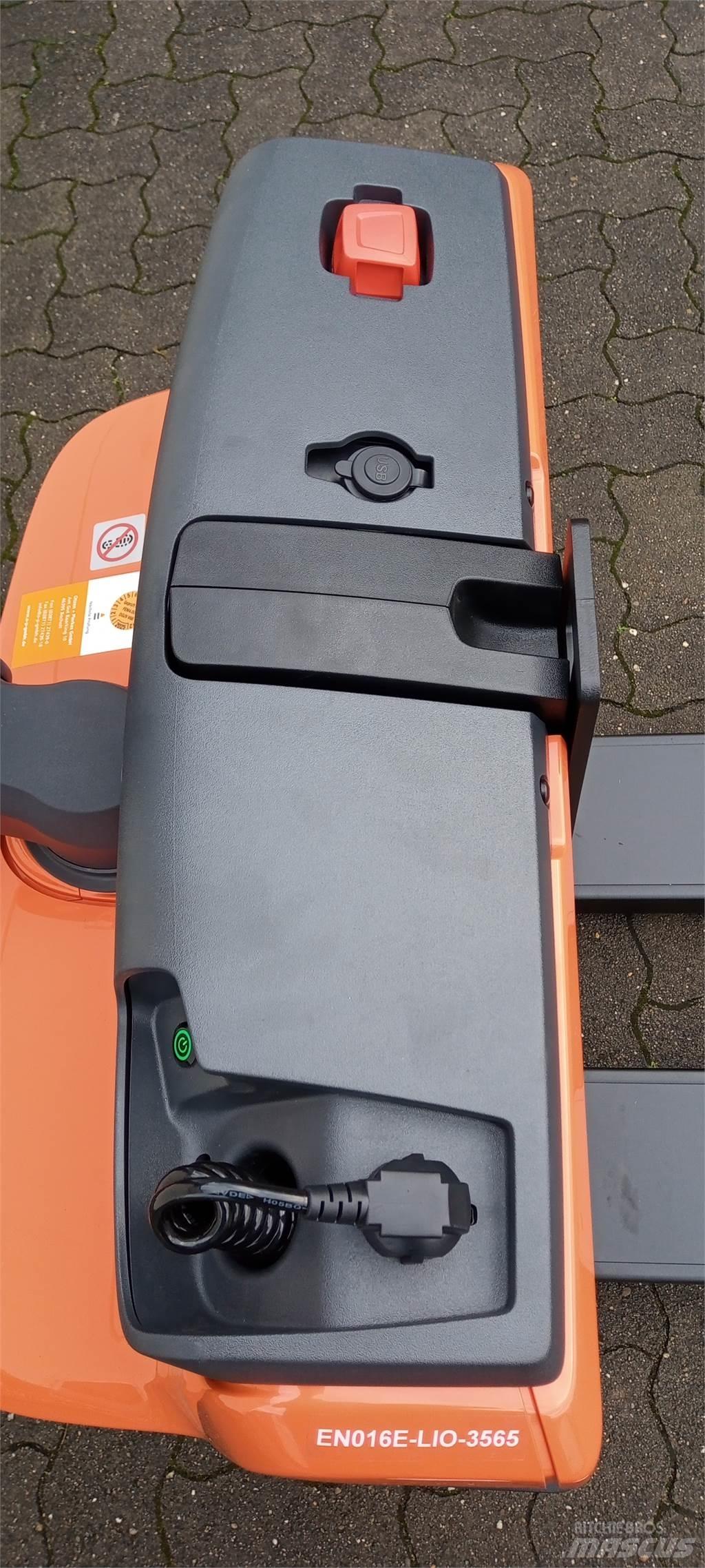 Toyota LWI 160 Nisko podizni električni viličar
