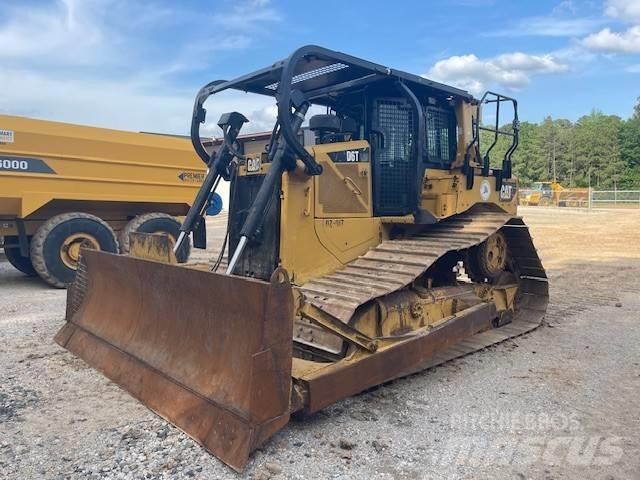 CAT D 6 T LGP Buldožeri gusjeničari