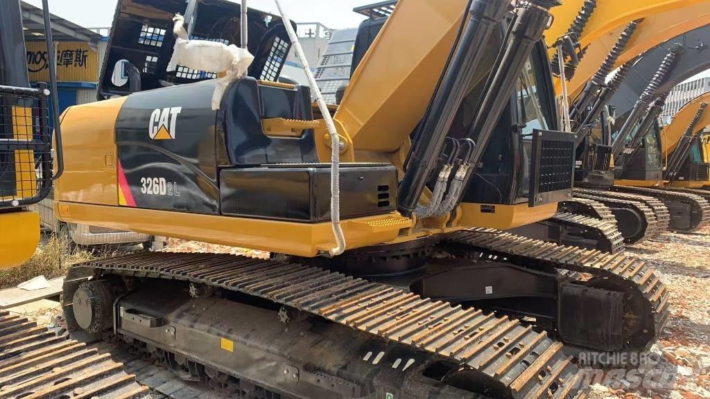 CAT 326 Bageri gusjeničari