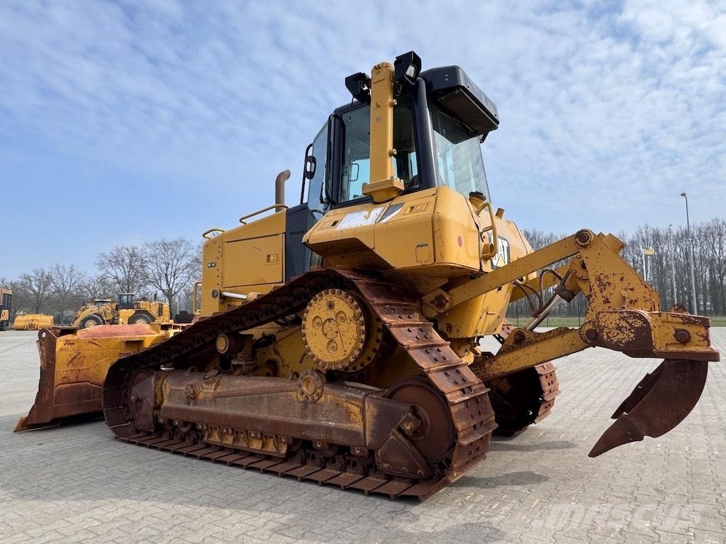CAT D6N XL Buldožeri gusjeničari