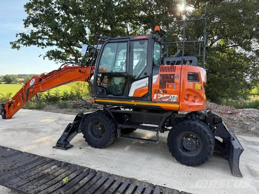 Hitachi ZX 135 W-7 Bageri na kotačima