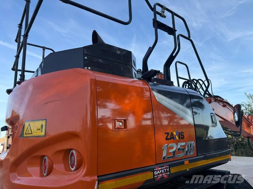 Hitachi ZX 135 W-7 Bageri na kotačima