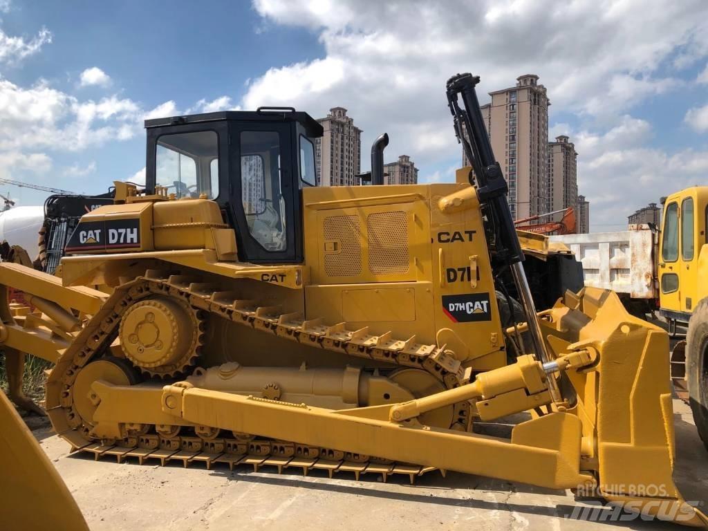 CAT D 7 H Buldožeri gusjeničari