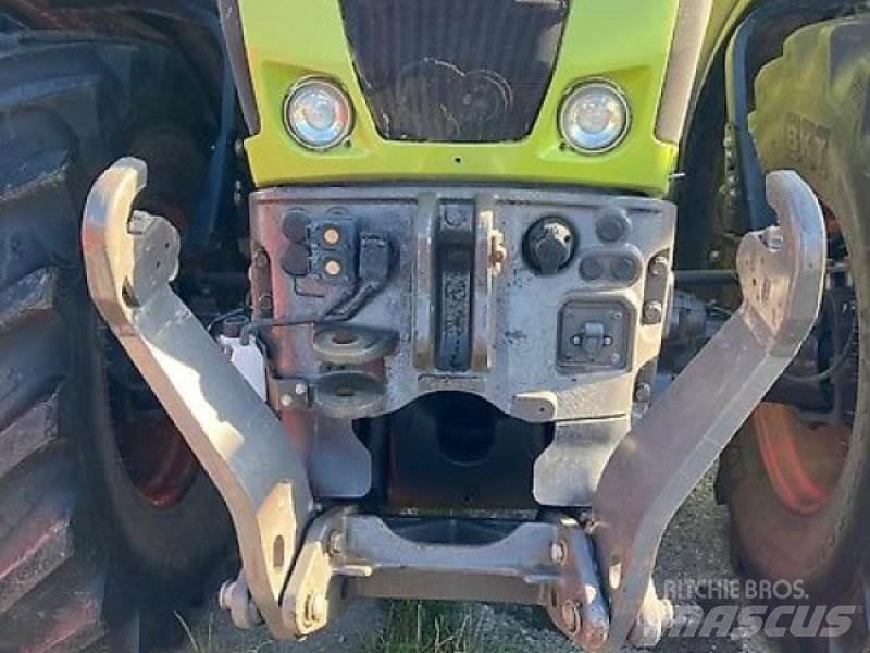 CLAAS Axion 830 Traktori