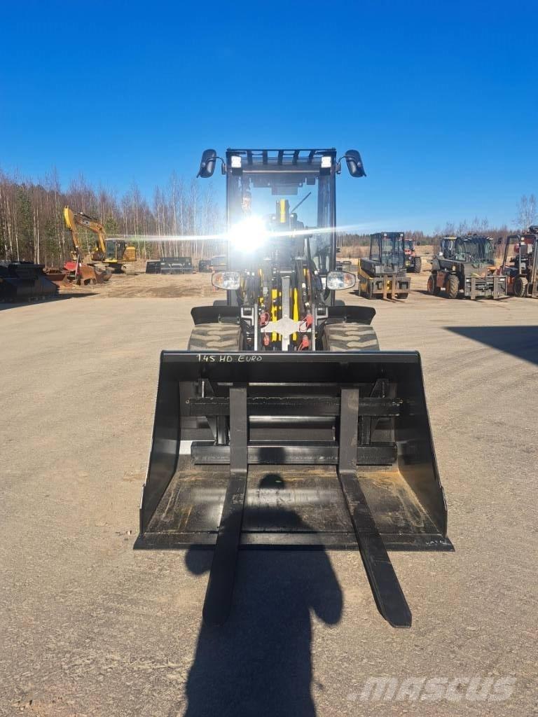 JCB 403 Višenamjenski utovarivači