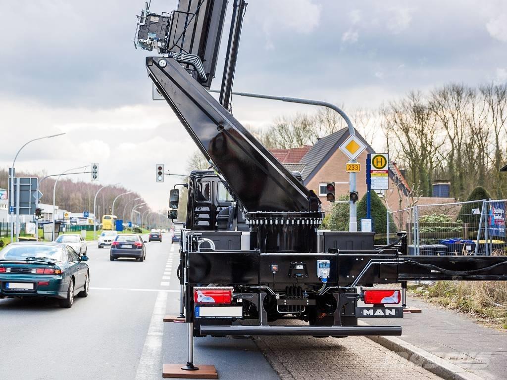Böcker AK 37/4000 Rabljene dizalice za težak teren