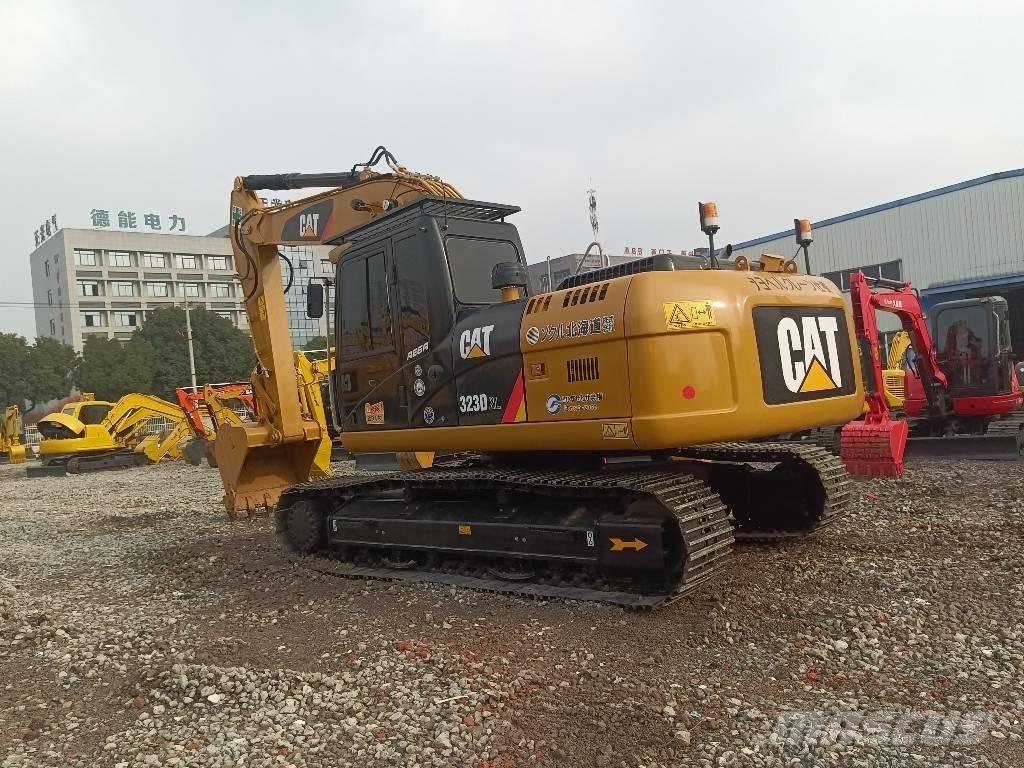 CAT 323 D Bageri gusjeničari