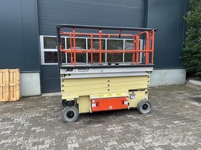 JLG 3246 ES Škaraste platforme