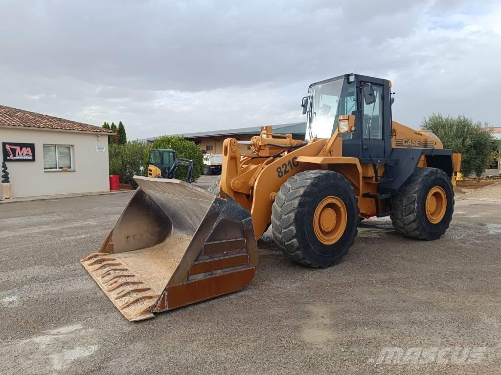 CASE 821 C Utovarivači na kotačima
