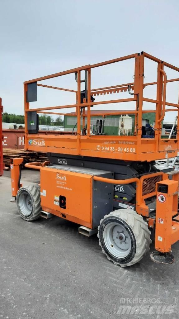 SkyJack SJ 6832 RTE Škaraste platforme