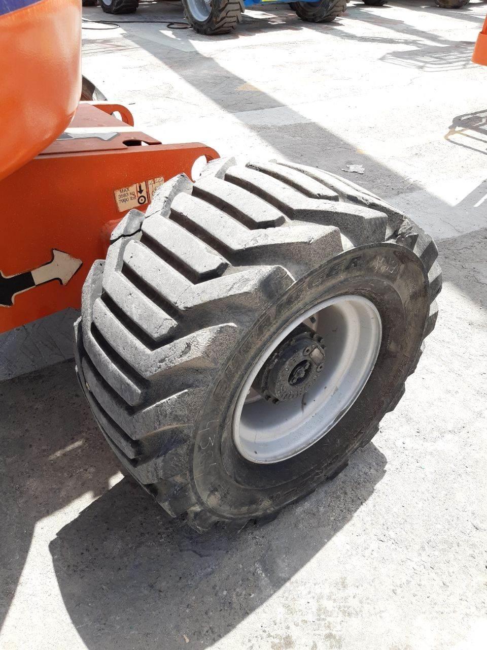 JLG 450AJ Zglobne podizne platforme