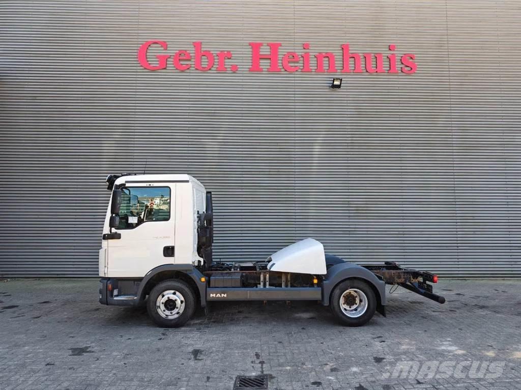 MAN TGL 8.220 4x2 Kamioni-šasije