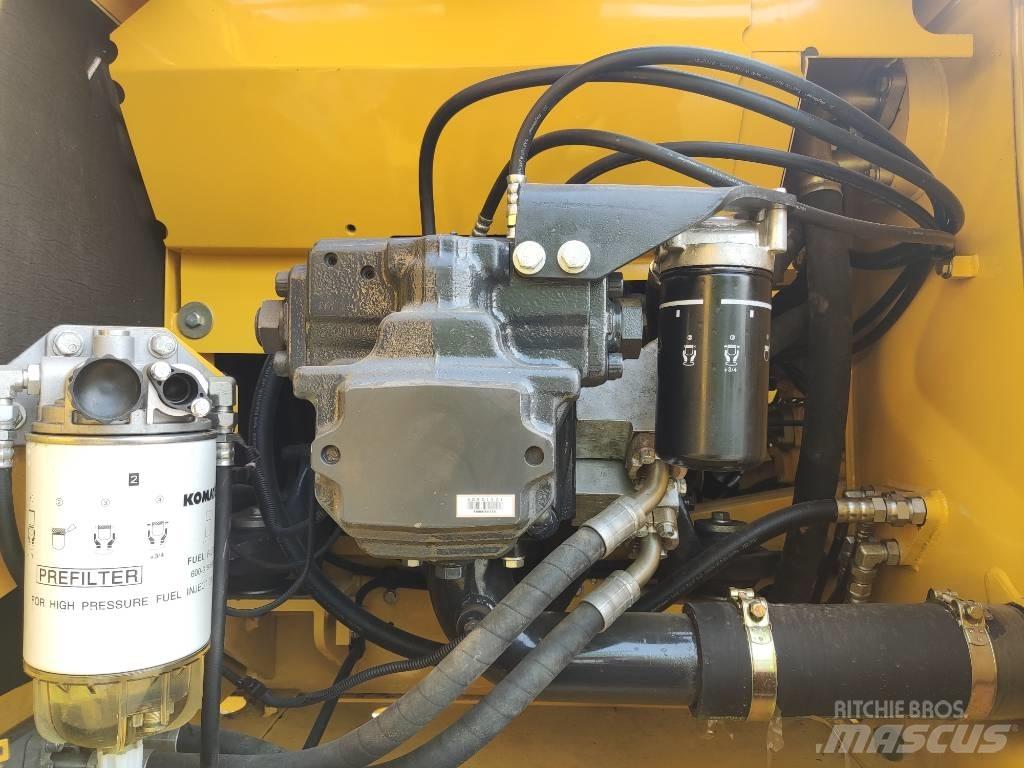 Komatsu PC 200-8 Bageri gusjeničari