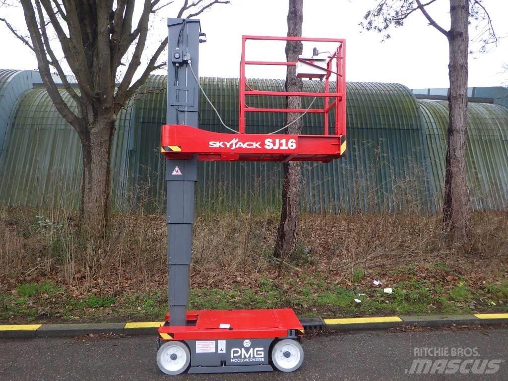 SkyJack SJ16 Vertikalne radne podizne platforme