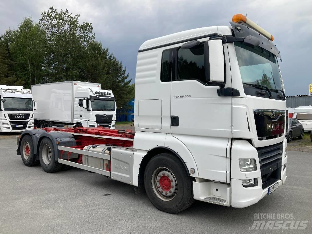 MAN TGX 26.500 6X2 Rol kiper kamioni s kukama za dizanje